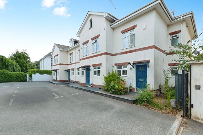 4 Bedroom Terraced House For Sale In Portchester Place, Bournemouth, BH8