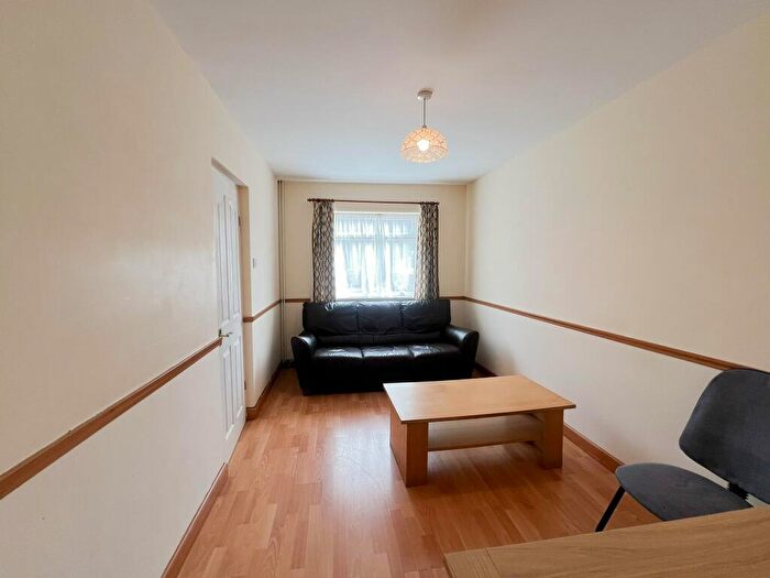 6 Bedroom Semi-Detached House To Rent In Dryleaze Road, Stapleton, Bristol, BS16