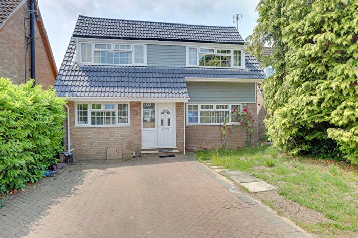 4 Bedroom Detached House For Sale In Kidmore Road, Caversham Heights, RG4