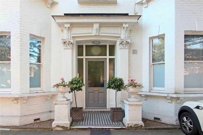 1 Bedroom Flat To Rent In Trinity Road, London, SW18