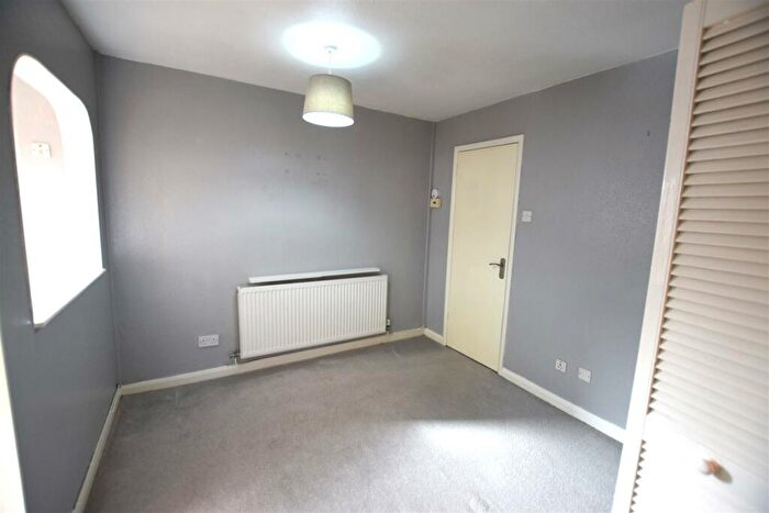 3 Bedroom Detached Bungalow For Sale In Fairholme Close, Chester, CH1
