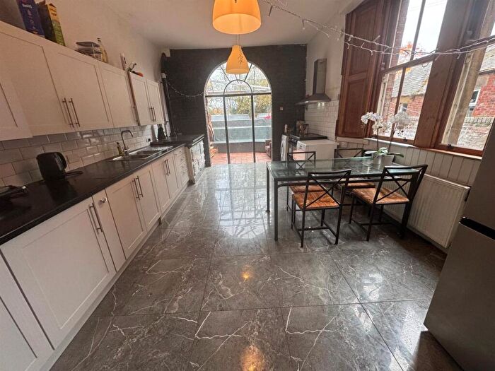 9 Bedroom Terraced House To Rent In Brandling Park, Jesmond, NE2