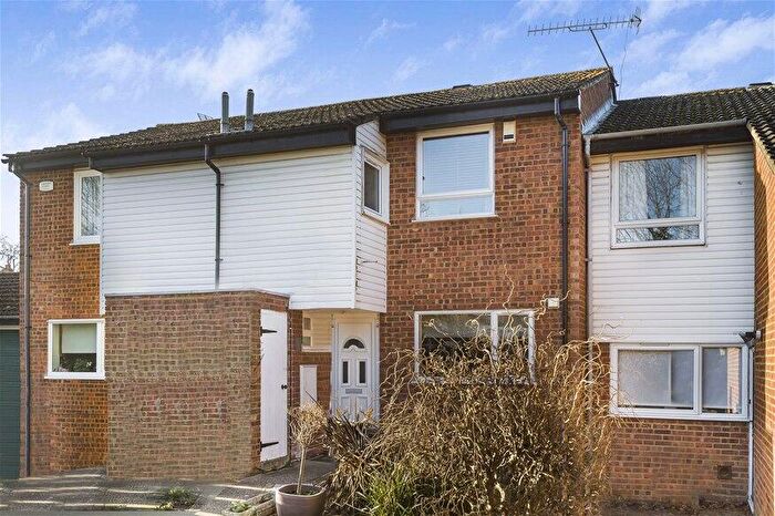 3 Bedroom Terraced House To Rent In Kipling Way, Harpenden, AL5