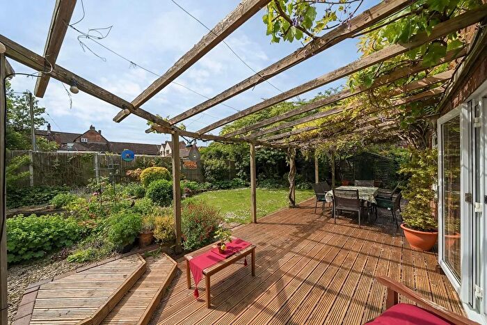 4 Bedroom Bungalow For Sale In Middle Lane, Cherhill, SN11