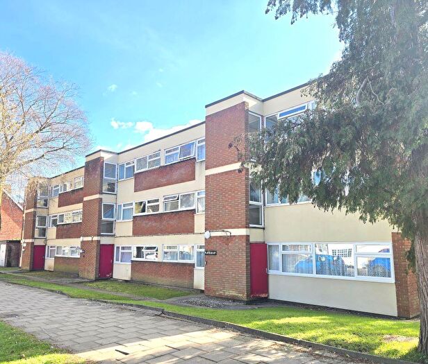 2 Bedroom Flat For Sale In Linden Court, Linden Road, Bedford, MK40