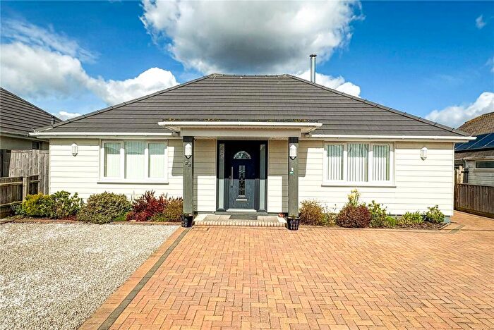 3 Bedroom Bungalow For Sale In Heathwood Avenue, Barton On Sea, New Milton, Hampshire, BH25