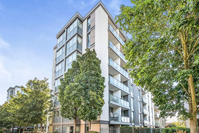 1 Bedroom Flat For Sale In Clayponds Lane, Brentford, TW8