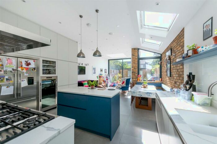 4 Bedroom End Of Terrace House To Rent In Leighton Gardens, London, NW10