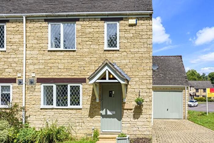 3 Bedroom Semi Detached House To Rent In Chipping Norton, Oxfordshire, OX7