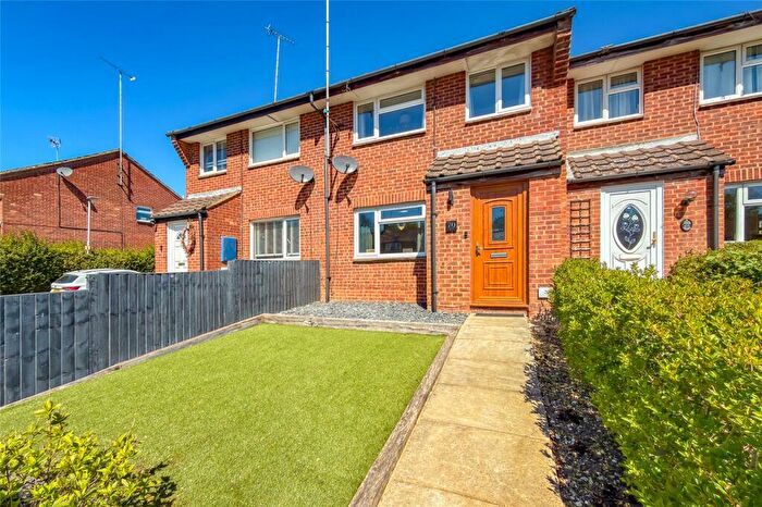 3 Bedroom Terraced House For Sale In Buckwood Road, Markyate, Hertfordshire, AL3