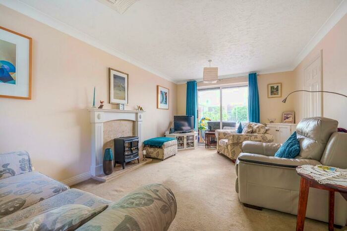 5 Bedroom Detached House For Sale In Clarke Close, Uffculme, Cullompton, Devon, EX15