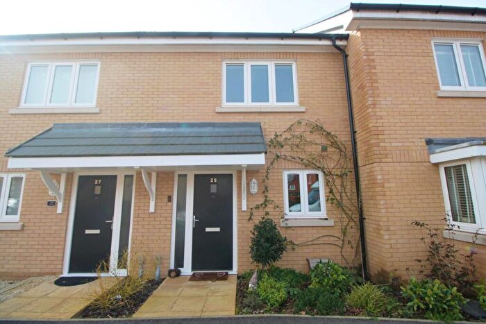 2 Bedroom Terraced House For Sale In Pegasus Avenue, Netley Abbey, Southampton, SO31