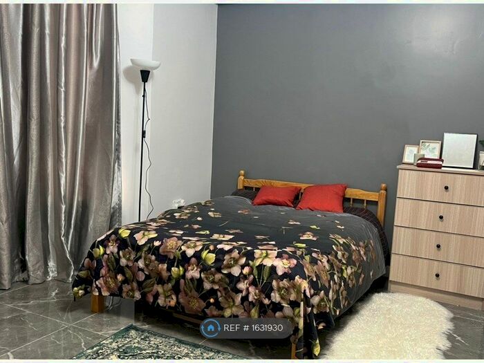 Studio To Rent In Cavendish Road, London, N4