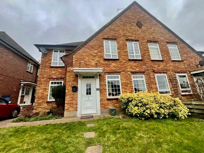 2 Bedroom Maisonette To Rent In Tolcarne Drive, Pinner, HA5