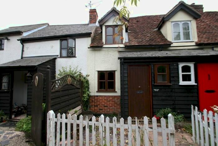 1 Bedroom Cottage To Rent In Runsell Green, Danbury, Chelmsford, CM3