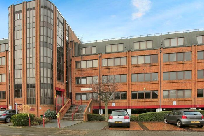 2 Bedroom Flat For Sale In Priestgate, Peterborough, PE1