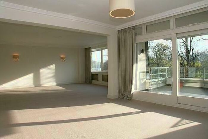 2 Bedroom Apartment To Rent In Imperial Court, Prince Albert Road, NW8