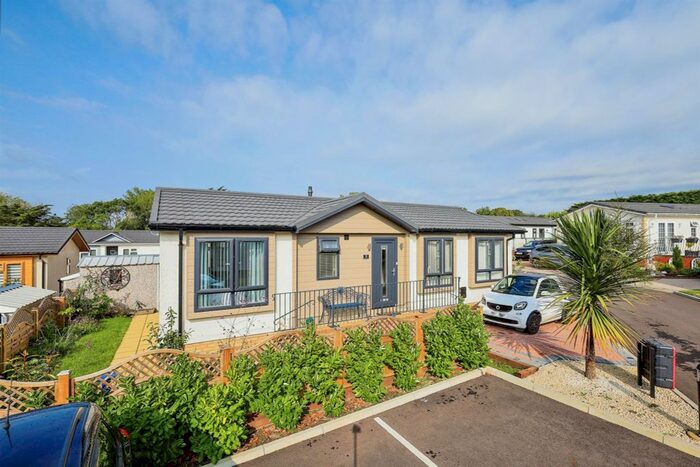 2 Bedroom Mobile/park Home For Sale In Horebeech Lane, Horam, Heathfield, TN21