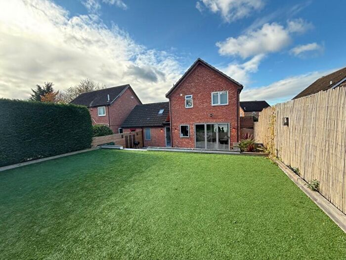 3 Bedroom Detached House To Rent In Ellenstow, Bradwell Village, MK13