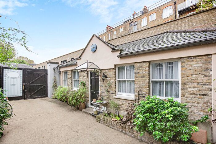 1 Bedroom Detached House To Rent In Addison Bridge Place, High Street Kensington, W14