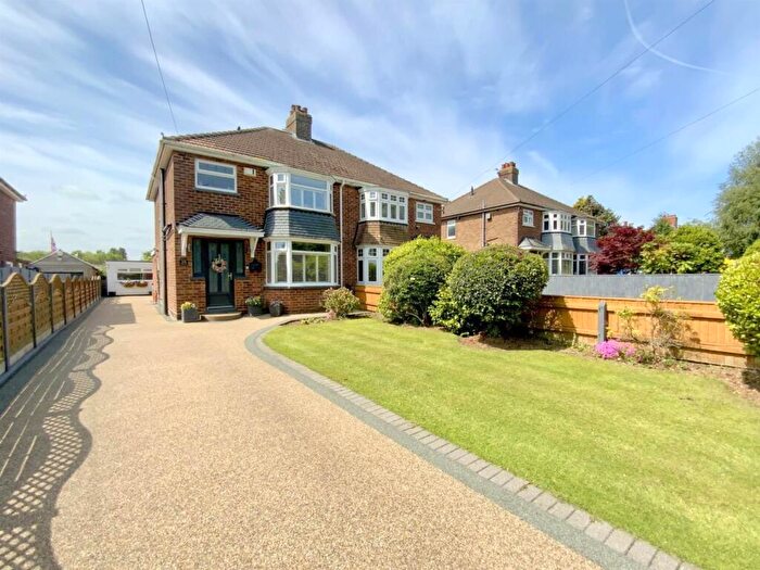 3 Bedroom Semi Detached House For Sale In Grimsby Road, Humberston, DN36