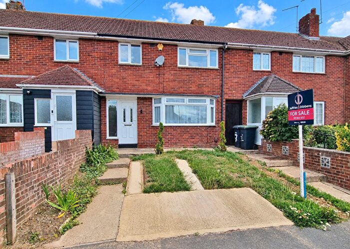 3 Bedroom Terraced House For Sale In Linkenholt Way, Leigh Park, Havant, PO9
