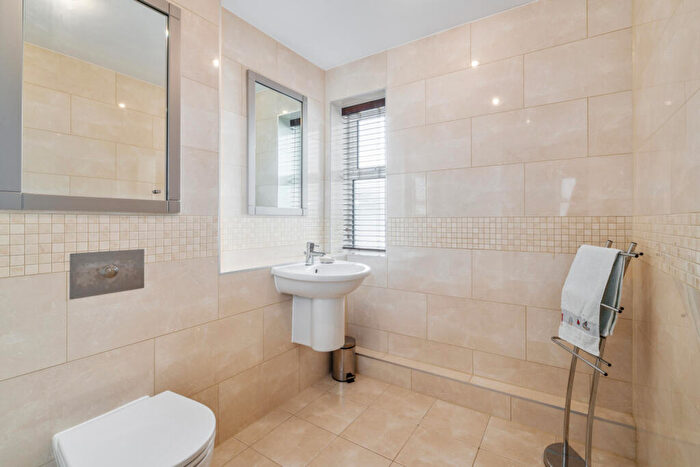 2 Bedroom Penthouse For Sale In Shore Road, Sandbanks, Poole, Dorset, BH13