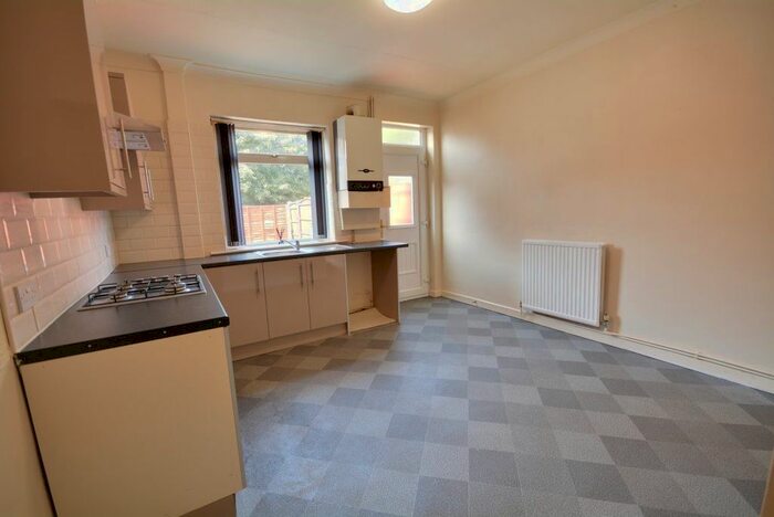 2 Bedroom Terraced House To Rent In School Street, Castleford, WF10
