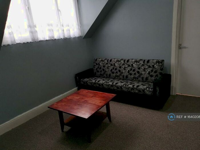 1 Bedroom Flat To Rent In City Road, Birmingham, B16