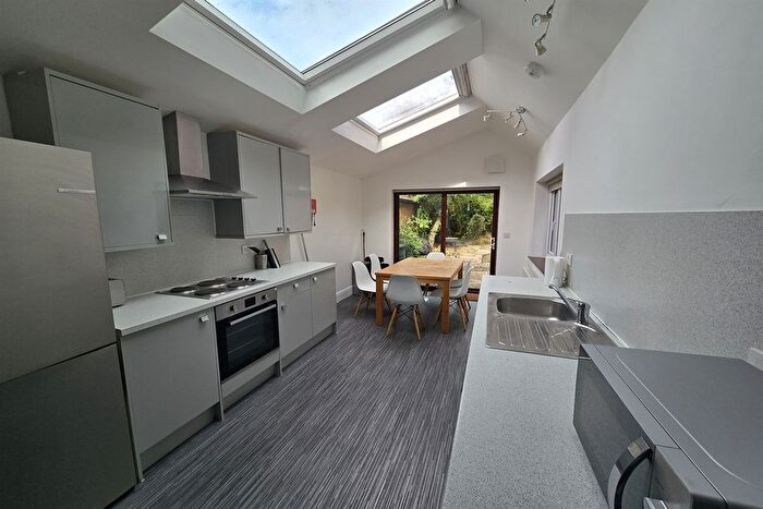 5 Bedroom Detached House To Rent In Broadgate, Beeston, NG9