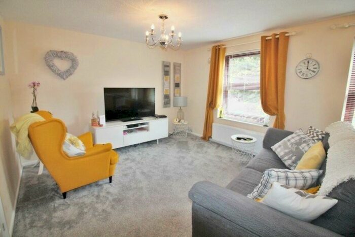 2 Bedroom Semi-Detached House To Rent In Weavers Court, Exeter, EX2