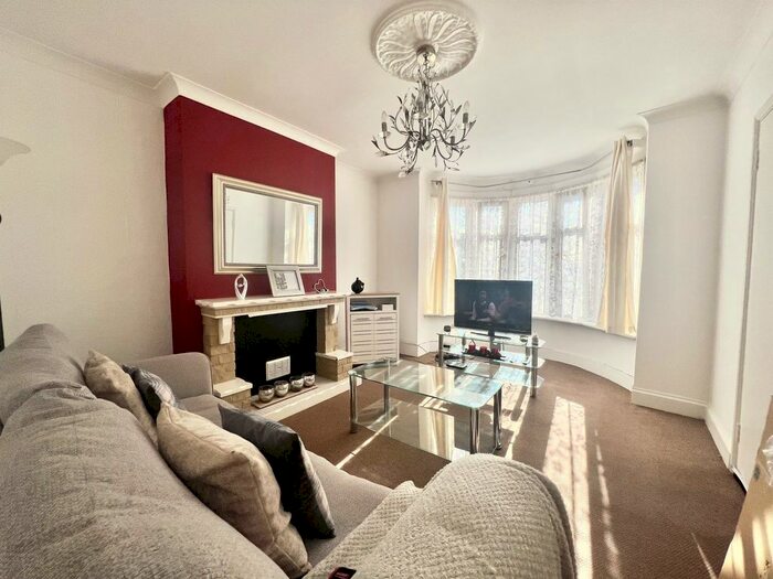 1 Bedroom Flat To Rent In Victoria Road, Ramsgate, CT11