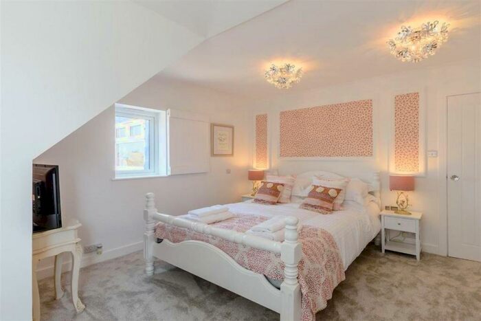 5 Bedroom Detached House To Rent In Manor Way, Elmer, Bognor Regis, PO22