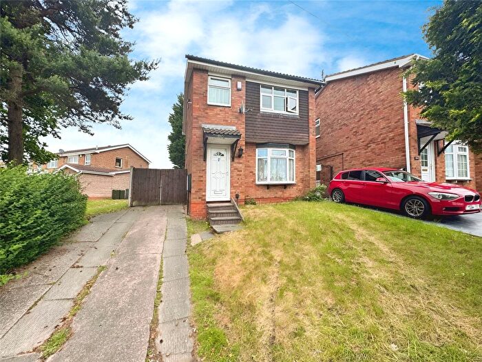 3 Bedroom Detached House To Rent In Moseley Road, Willenhall, West Midlands, WV13