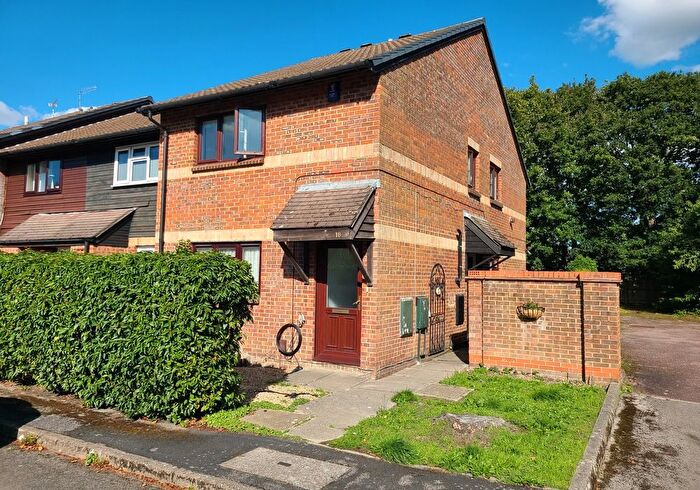1 Bedroom Maisonette For Sale In Kingsley Gardens, Totton, Southampton, SO40