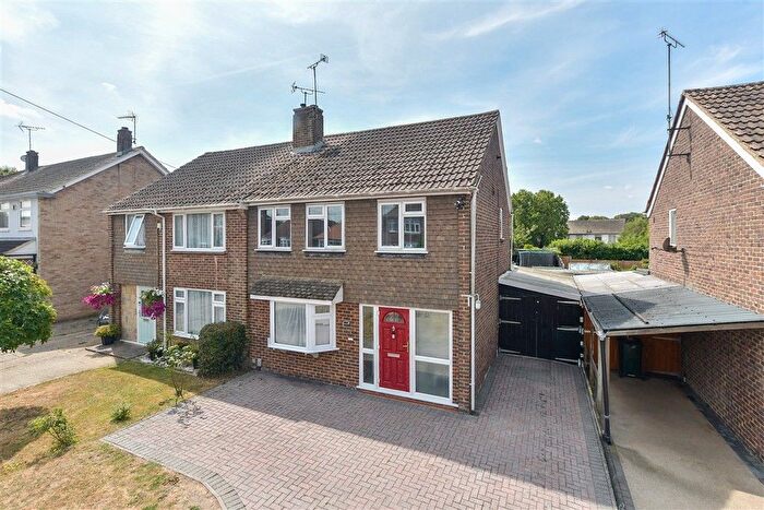 3 Bedroom Semi Detached House For Sale In Hythe Road, Willesborough, Ashford, Kent, TN24