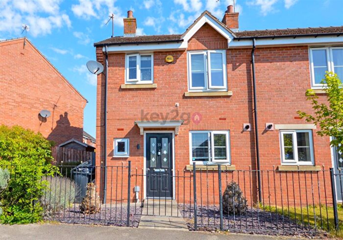 3 Bedroom End Of Terrace House For Sale In Deepwell Avenue, Halfway, Sheffield, S20