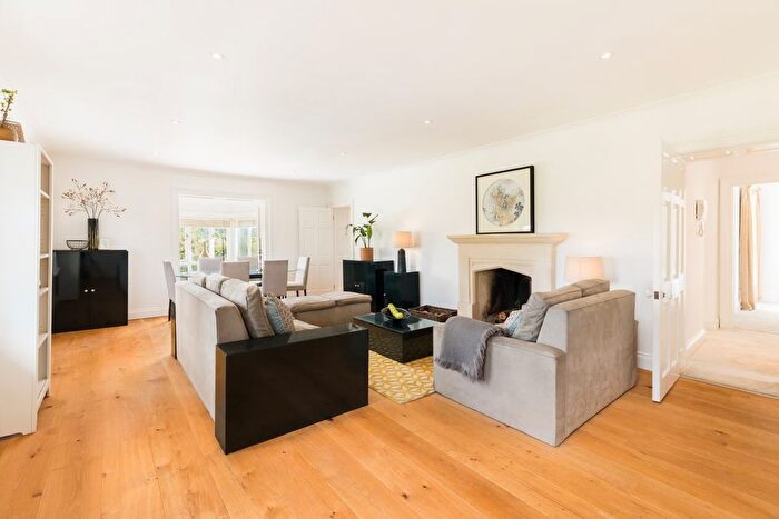 4 Bedroom Flat To Rent In Penthouse Suite, Bridge Street, Pershore, WR10