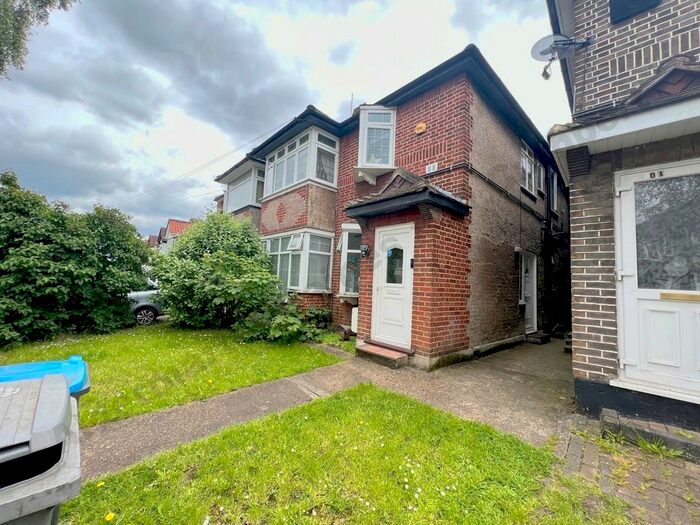 2 Bedroom Maisonette To Rent In Meadowbank Road, London, NW9