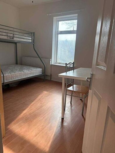 Studio To Rent In Cary Road, Leytonstone, London, E11