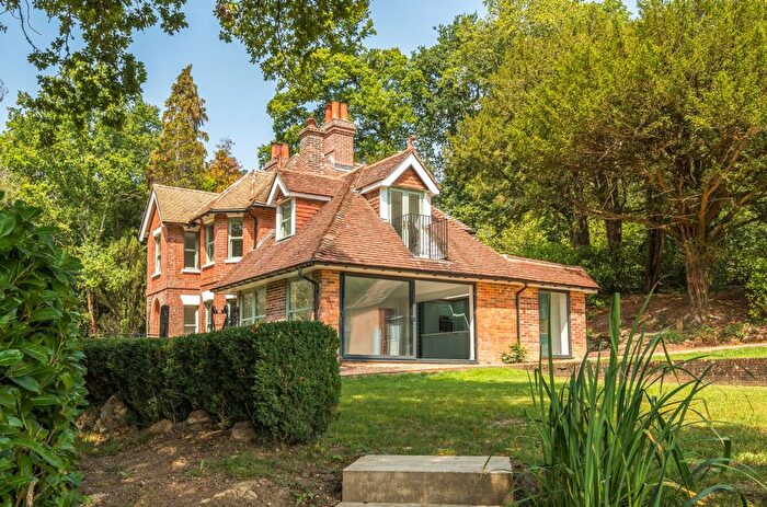 6 Bedroom Detached House For Sale In Copyhold Lane, Haslemere, GU27