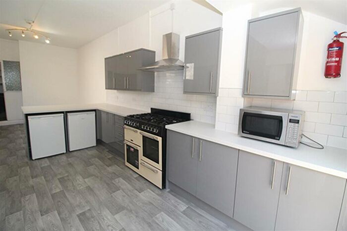 4 Bedroom House To Rent In Malefant Street, Roath, Cardiff, CF24