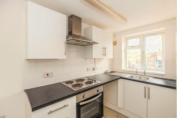 1 Bedroom Flat To Rent In A Market Parade, Havant, Hampshire, PO9