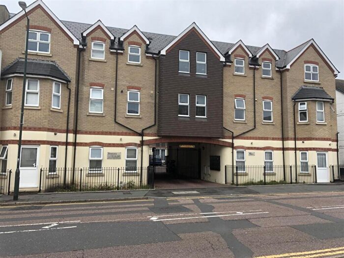 1 Bedroom Flat To Rent In -, Southcote Road, BH1