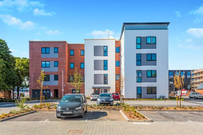 2 Bedroom Flat To Rent In Ruhemann Street, Reading, RG30