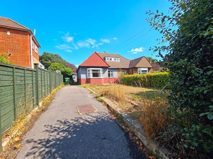 3 Bedroom Semi-Detached Bungalow For Sale In Warsash Road, Titchfield Common, PO14
