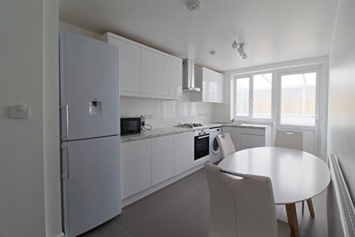 5 Bedroom House For Sale In Amhurst Road, Hackney, London, E8