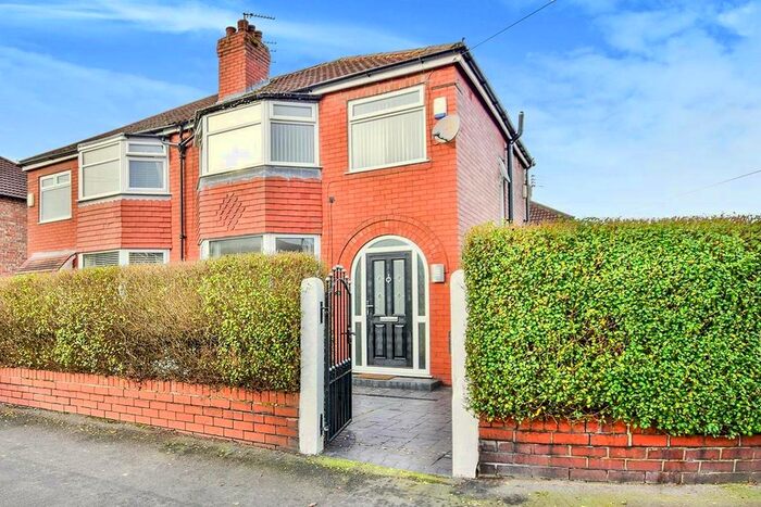 3 Bedroom Semi-Detached House To Rent In Riddings Road, Timperley, Altrincham, Greater Manchester WA15