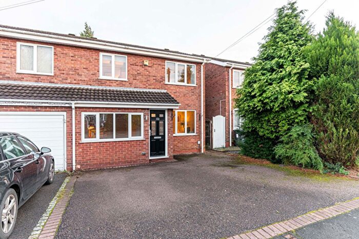 3 Bedroom Semi Detached House For Sale In Honiley Drive, Sutton Coldfield, B73