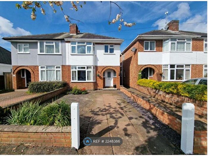 3 Bedroom Semi-Detached House To Rent In Heath Way, Rugby, CV22